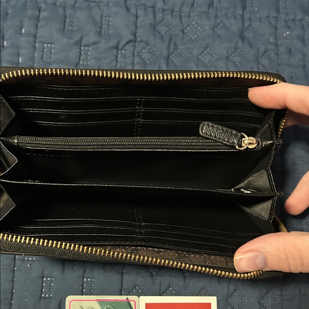 Coach Black Leather Zip Wallet - Picture 4 of 4